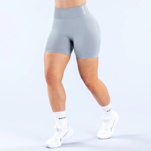 DFYNE Dynamic Shorts 4.5“